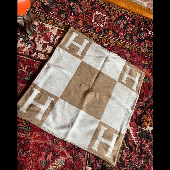 Beautiful Avalon H pillow sham wool and cashmere neutral large new - Picture 9 of 12